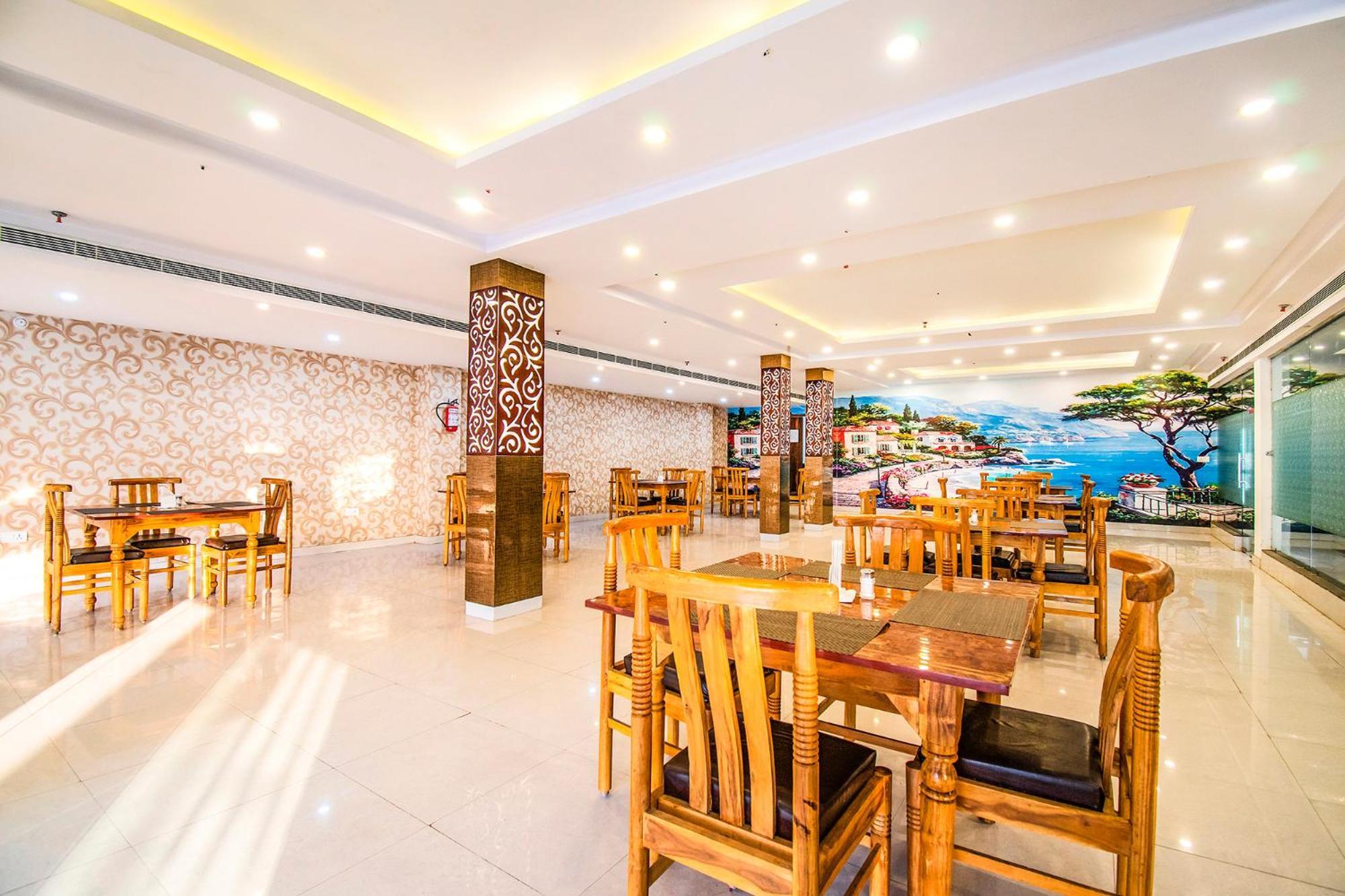 Fabhotel Elysian Grand - 3kms From Chaudhary Charan Singh International Airport