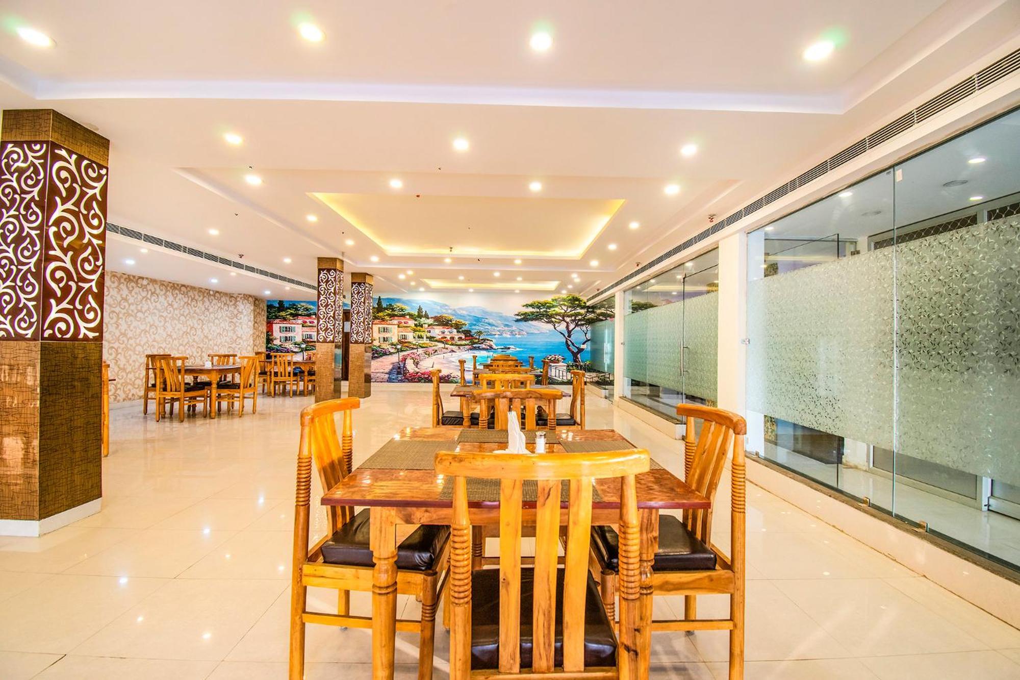 Fabhotel Elysian Grand - 3kms From Chaudhary Charan Singh International Airport 3*